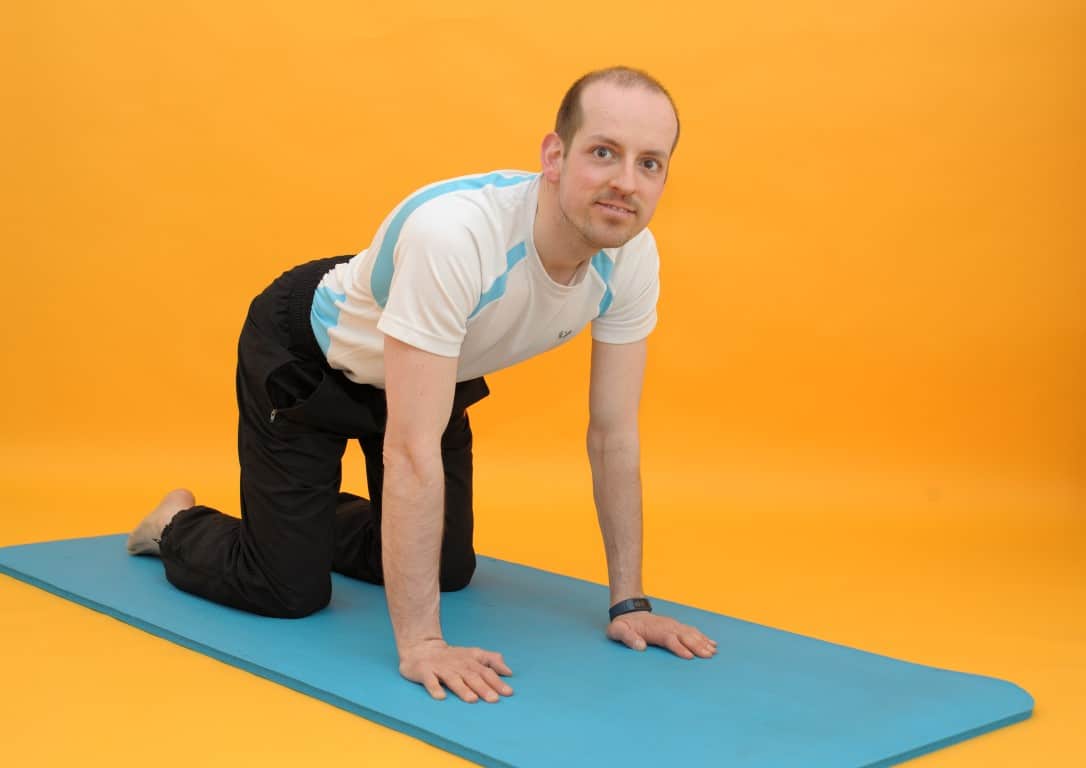 Rückenschmerzen mitte - 4 Übungen, die dir jetzt sofort helfen 5